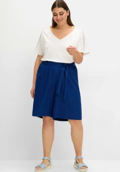 Shirt mit Spitze und V-Ausschnitt, aus Flammgarnjersey