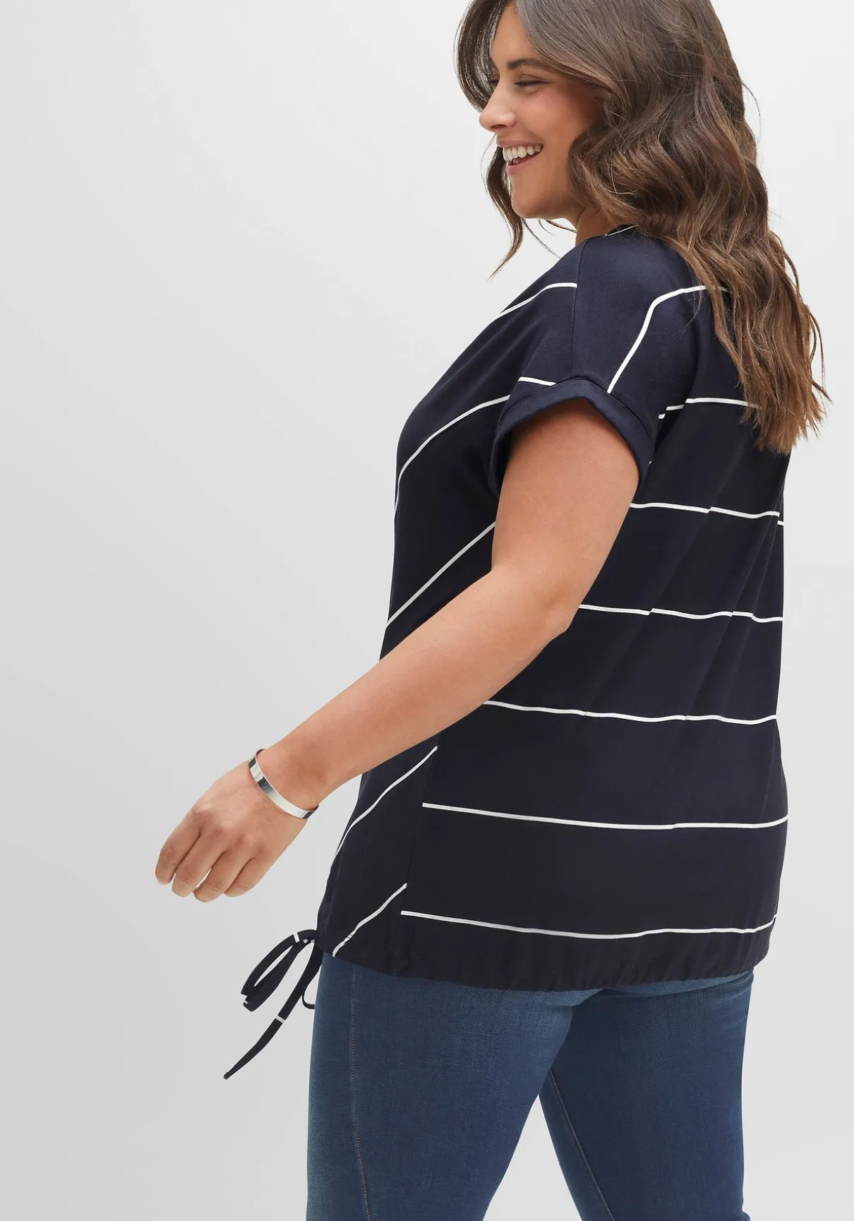 Shirt mit Streifen und Bindeband am Saum