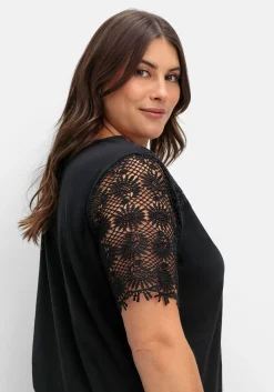 Shirt mit transparentem Spitzenbesatz