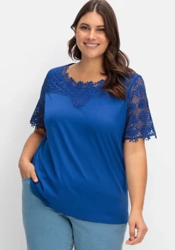 Shirt mit transparentem Spitzenbesatz