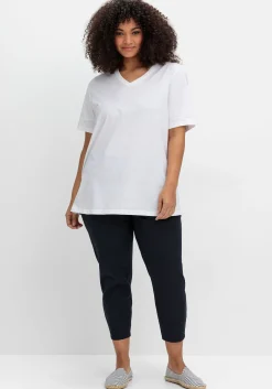 Shirt mit V-Ausschnitt, aus leichtem Jersey