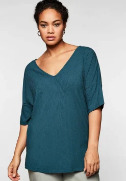 Shirt mit V-Ausschnitt, in Oversized-Form