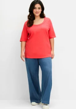 Shirt mit weitem Rundhalsausschnitt, in Rippstruktur