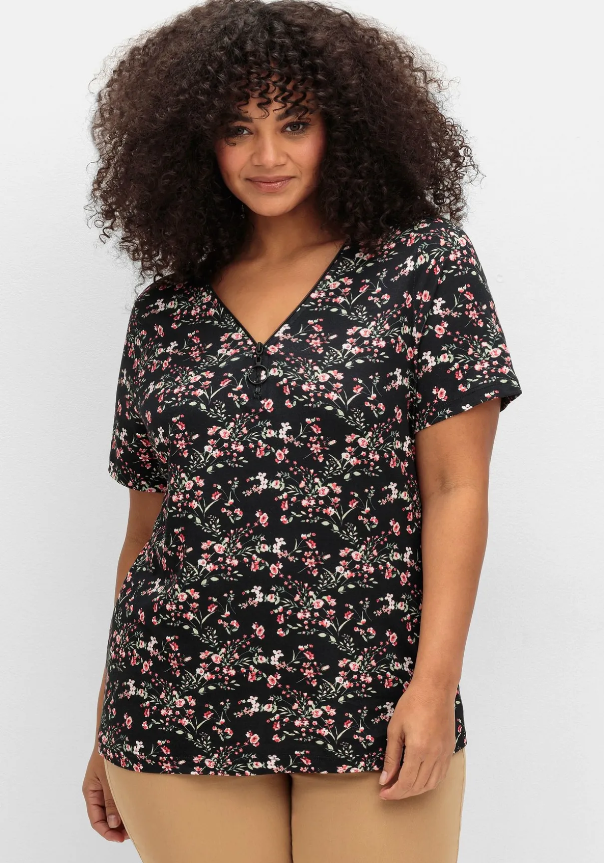 Shirt mit Zipper am Ausschnitt und Blumenprint