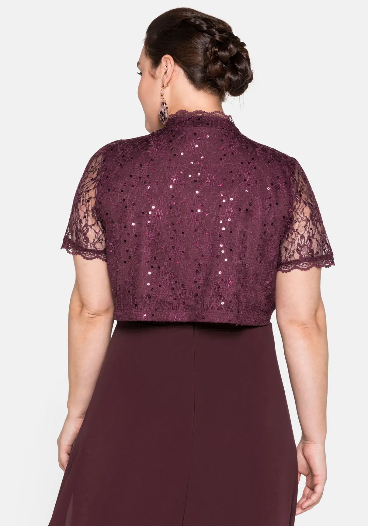 Spitzenbolero mit Pailletten