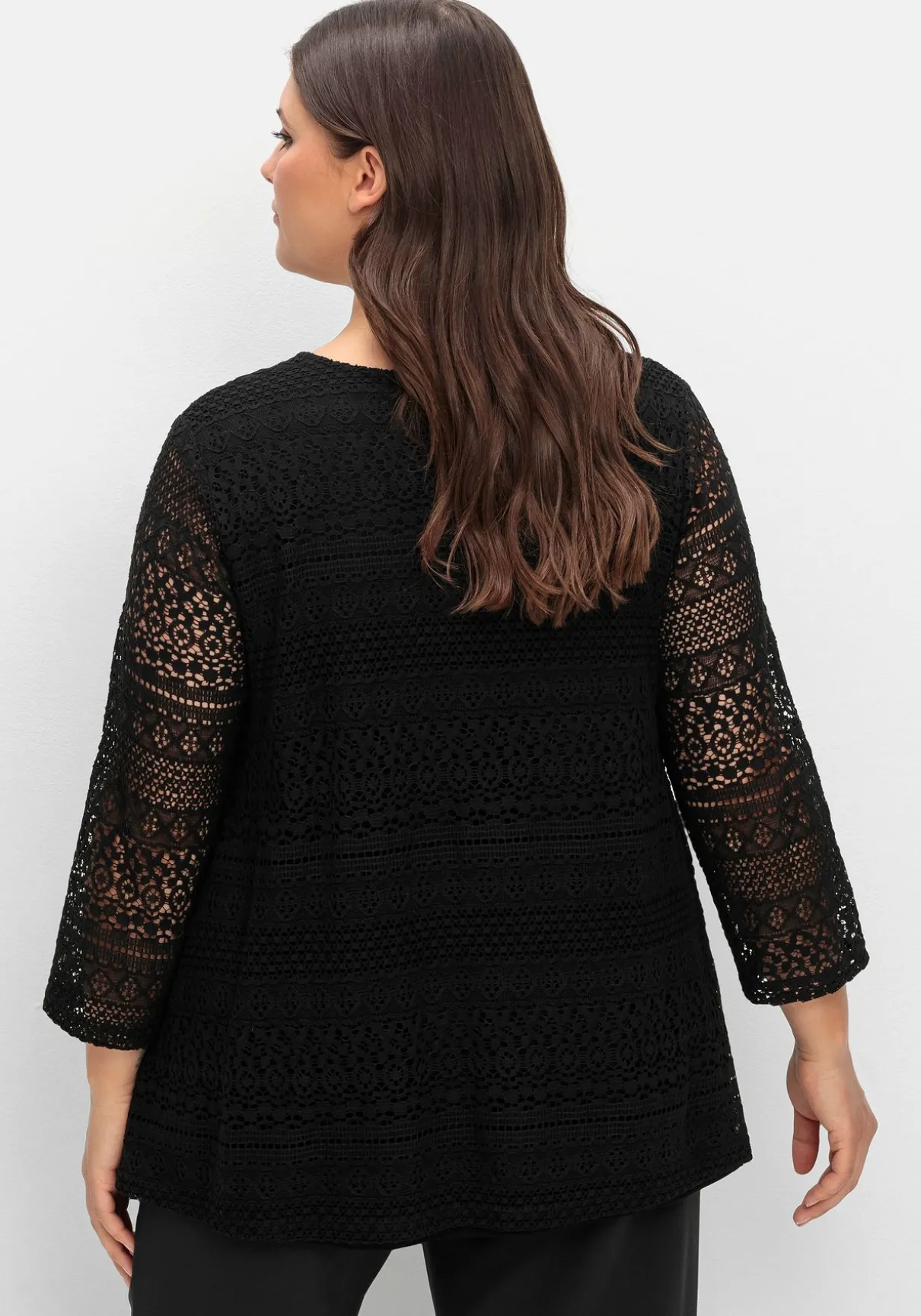 Spitzenshirt in A-Linie und 3/4-Arm