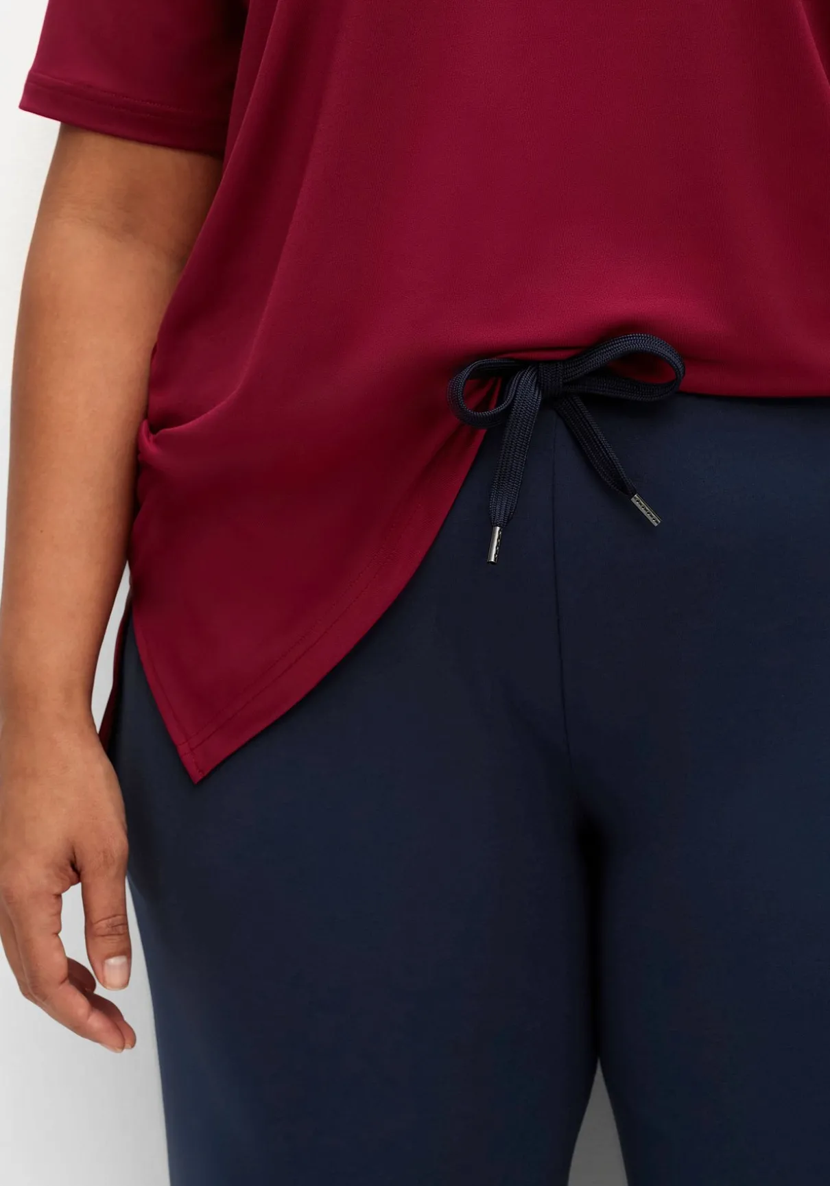 Sporthose aus Funktionsmaterial, mit Gummibund