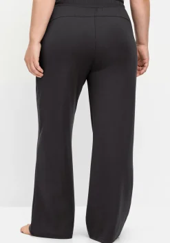 Sporthose aus Funktionsmaterial, mit Gummibund