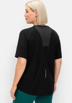 Sportshirt mit Mesh-Einsatz im Rücken