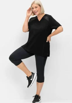 Sportshirt mit Mesh-Einsätzen auf der Schulter