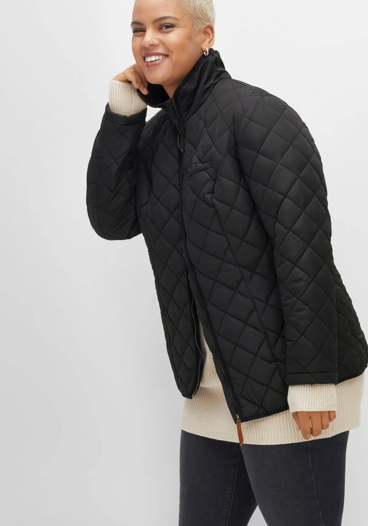 Steppjacke mit hoch schließendem Stehkragen