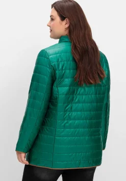 Steppjacke mit Stehkragen und Kontrastdetails