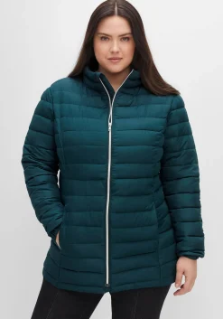 Steppjacke mit Stehkragen und Teilungsnähten