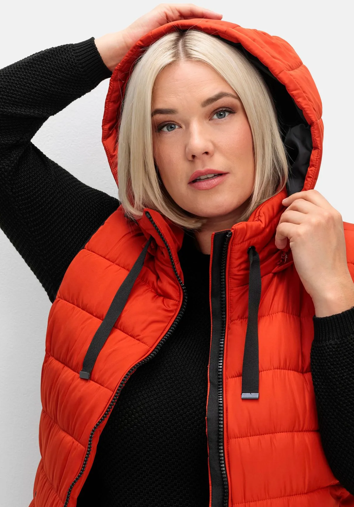 Steppweste mit abnehmbarer Kapuze