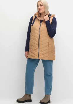 Steppweste mit Kapuze und Kontrastdetails