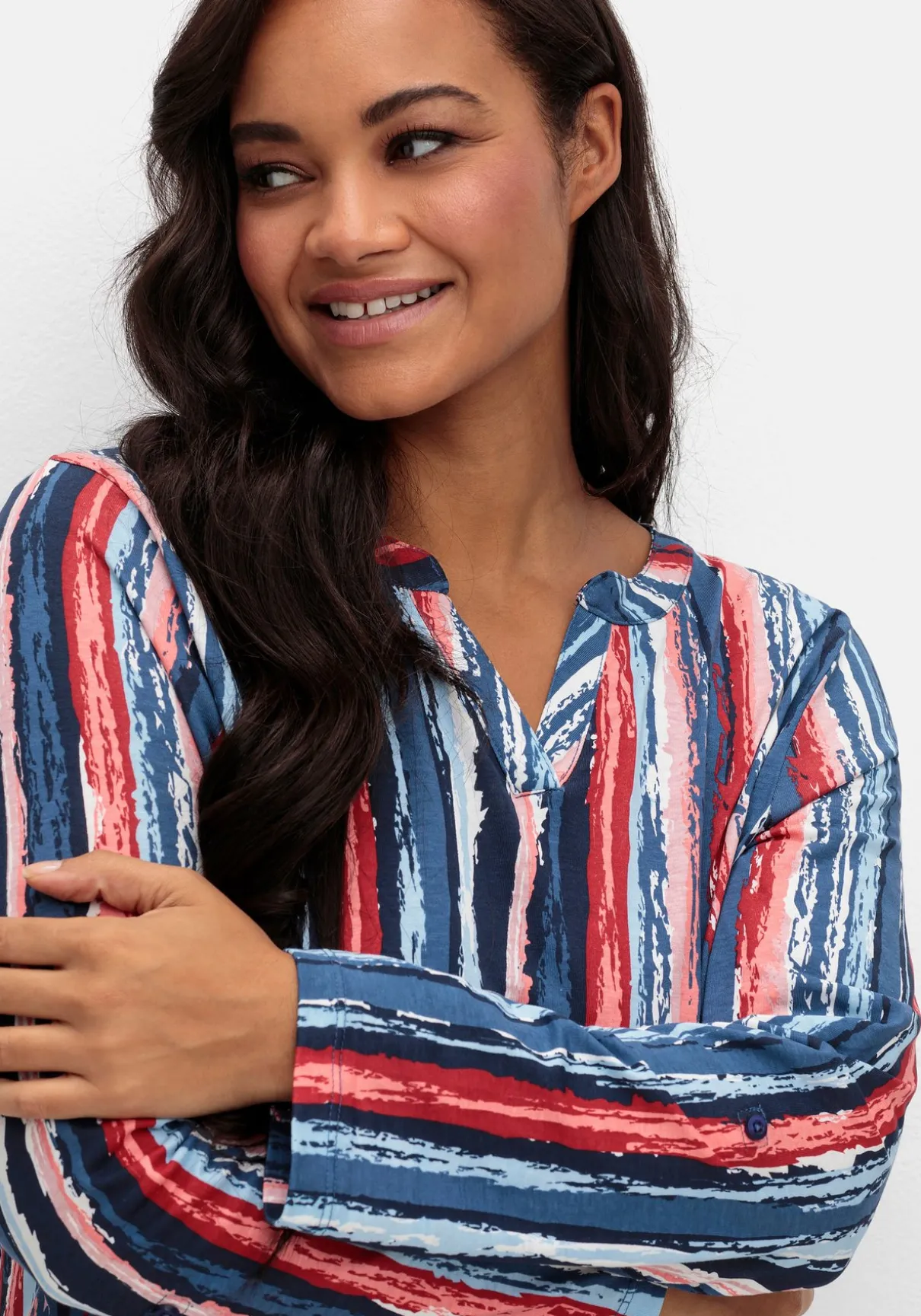 Streifenshirt im Batik-Look, mit Krempelärmeln