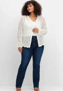 Strickjacke aus transparenter Häkelspitze