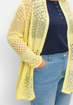 Strickjacke mit Ajourmuster, in offener Form