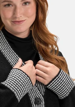 Strickjacke mit Kontrastdetails im Hahnentrittmuster