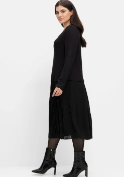 Strickkleid mit Plisseerock aus Chiffon