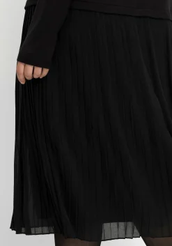 Strickkleid mit Plisseerock aus Chiffon