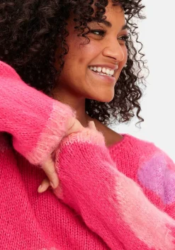 Strickpullover mit Herz-Intarsien, im Oversized-Schnitt