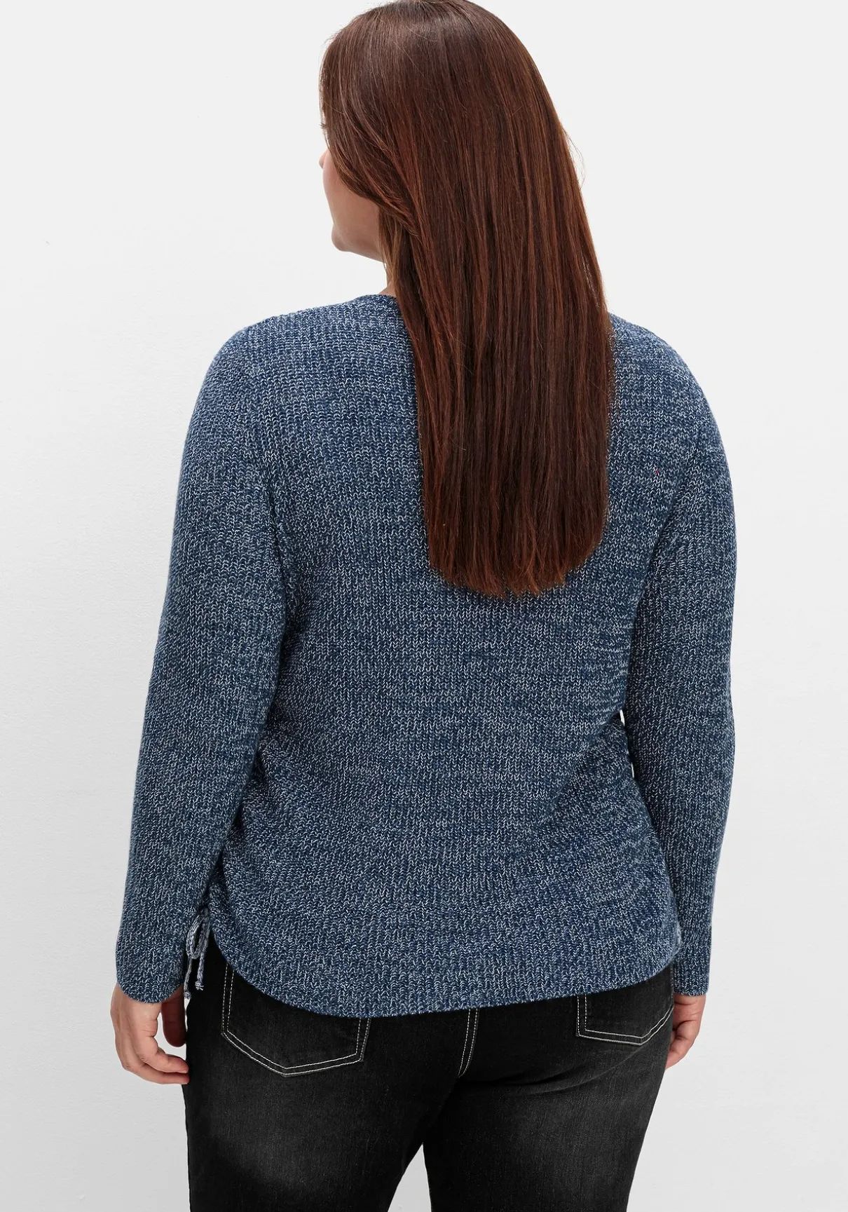 Strickpullover mit Rippmuster und Raffung seitlich