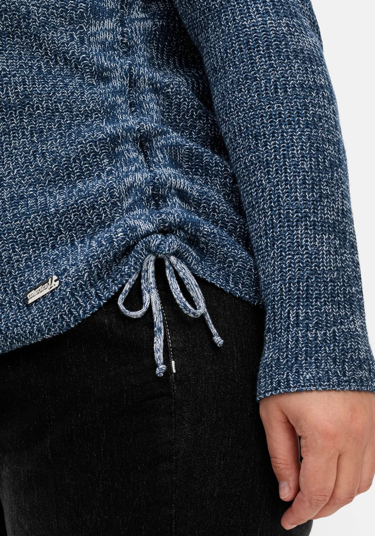 Strickpullover mit Rippmuster und Raffung seitlich