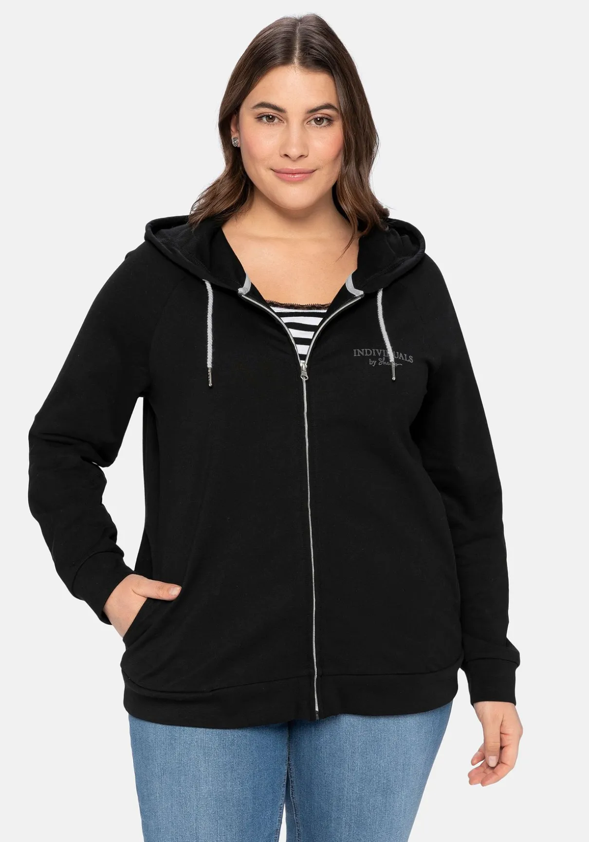 Sweatjacke mit Kapuze und kleinem Brust-Print