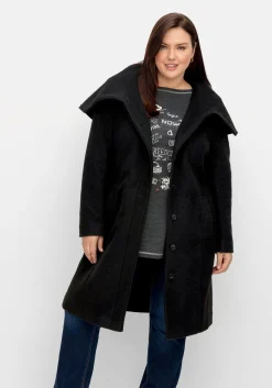 Taillierter Mantel mit großem Kragen und Wollanteil