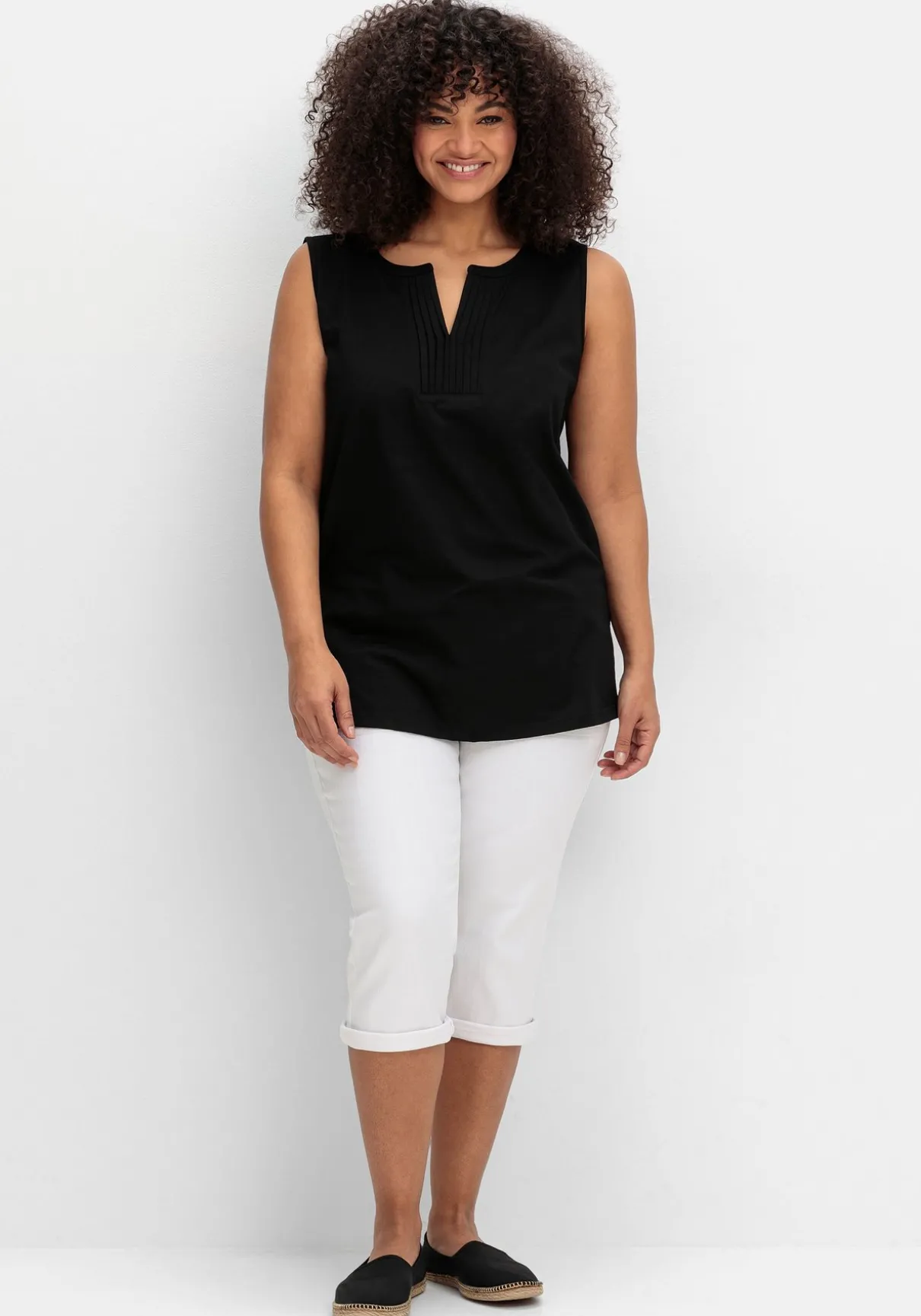 Tanktop aus Jersey, mit Biesen am Ausschnitt