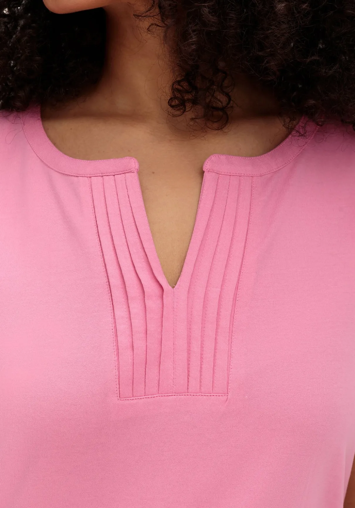 Tanktop aus Jersey, mit Biesen am Ausschnitt