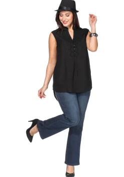 Top mit dekorativem Spitzenbesatz