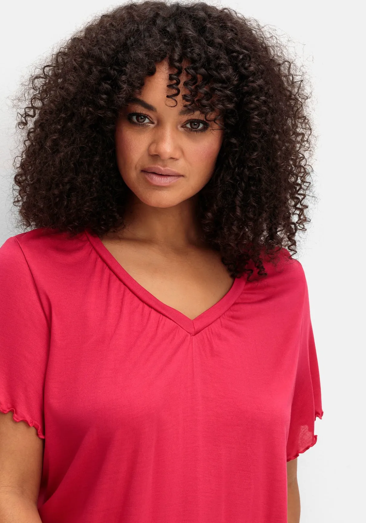 T-Shirt mit Flügelärmeln, aus Viskosejersey