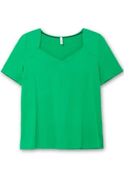 T-Shirt mit herzförmigem Ausschnitt