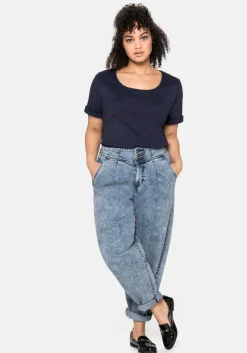 T-Shirt mit tiefem Ausschnitt und längerem Ärmel