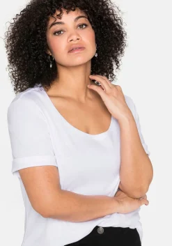 T-Shirt mit tiefem Ausschnitt und längerem Ärmel