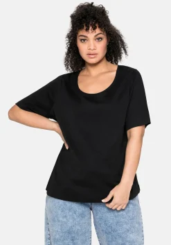 T-Shirt mit tiefem Ausschnitt und längerem Ärmel