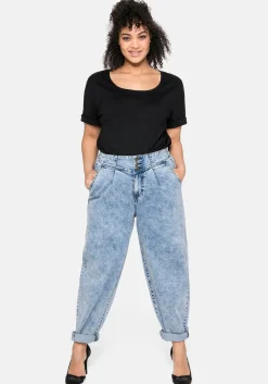 T-Shirt mit tiefem Ausschnitt und längerem Ärmel