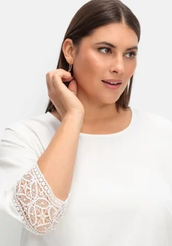 Tunika aus Crêpe, mit 3/4-Arm und Spitzenbordüre