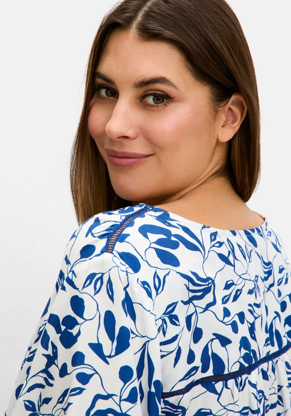 Tunika in A-Linie, mit Flügelärmeln und Blätterprint