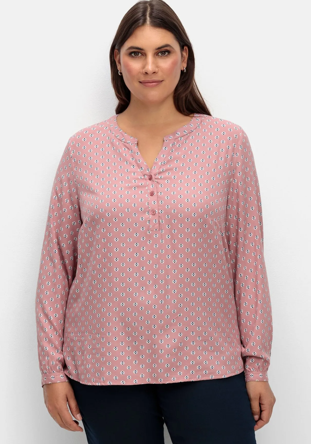 Tunika mit Alloverdruck und Knopfleiste