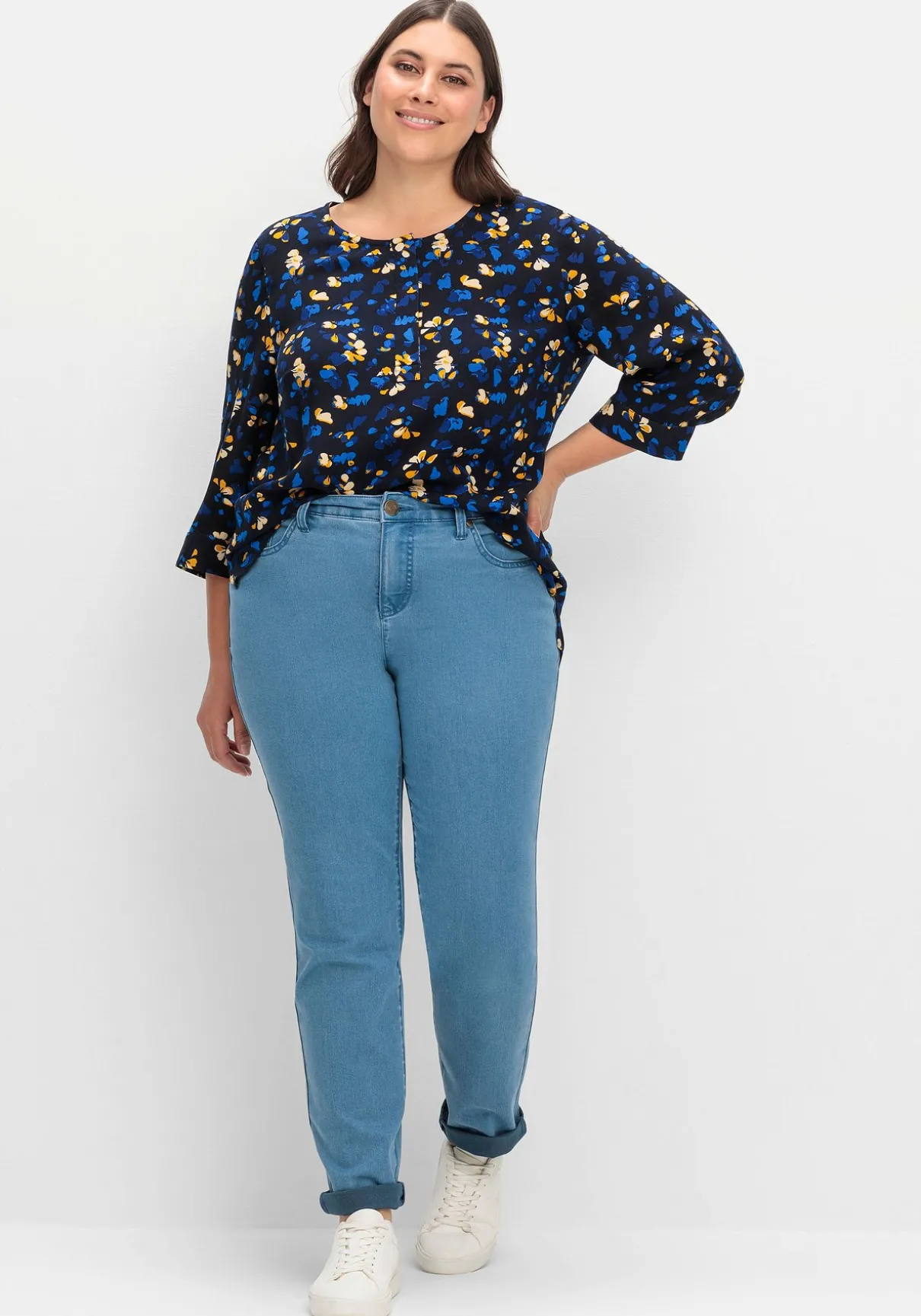 Tunika mit Blumendruck und Knopfleiste