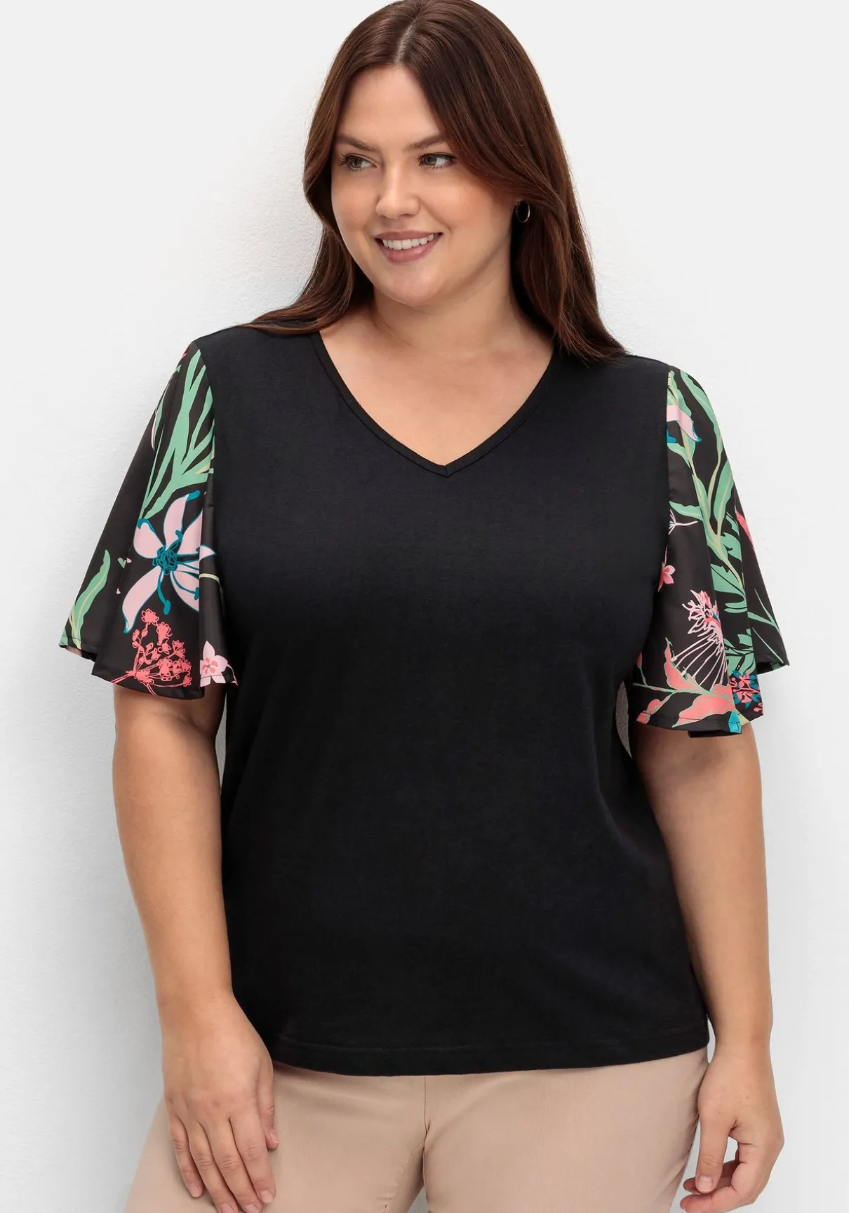 Tunika mit Flügelärmeln im Blumendruck