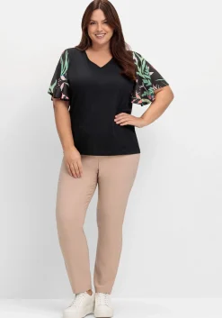 Tunika mit Flügelärmeln im Blumendruck