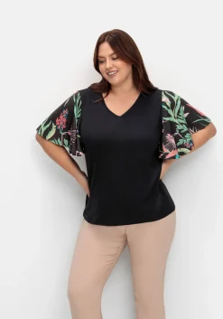 Tunika mit Flügelärmeln im Blumendruck