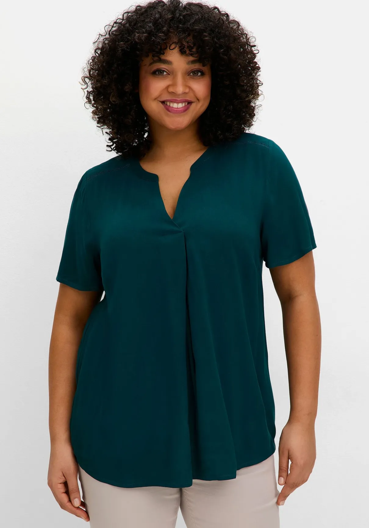 Tunika mit Kellerfalte und Hohlsaumspitze