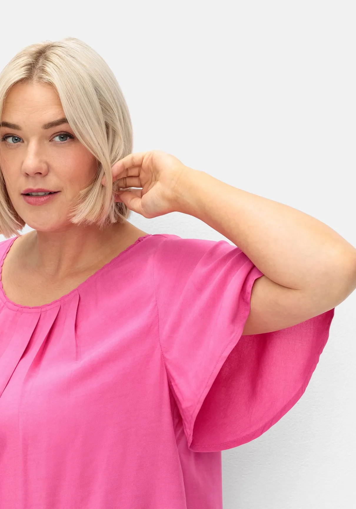 Tunika mit kurzen Flügelärmeln, in A-Linie