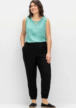 Weite, fließende Hose mit Bündchen am Saum