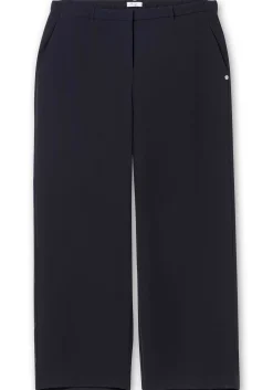 Weite gepflegte Hose mit Teilgummibund